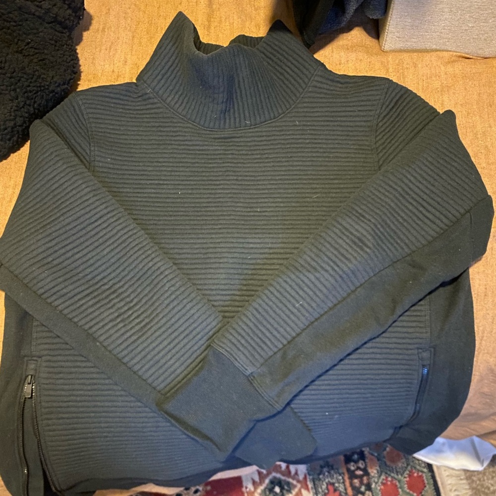 Black Mockneck ribbed pullover. Target active brand !